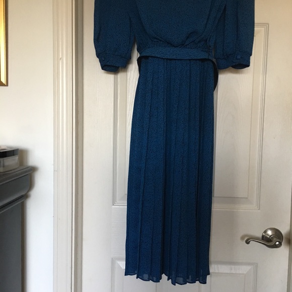 Size 7/8 vintage blue dress - Picture 6 of 7